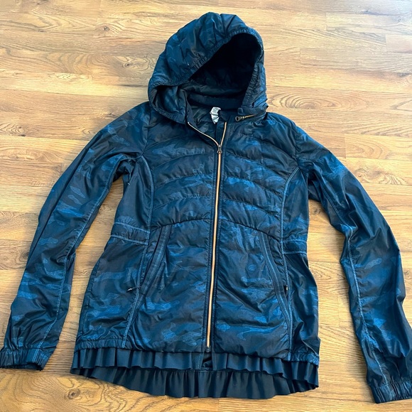 Lululemon lightweight down coat size 8 - Picture 1 of 3